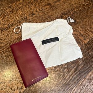 Want Les Essentiels ladies wallet